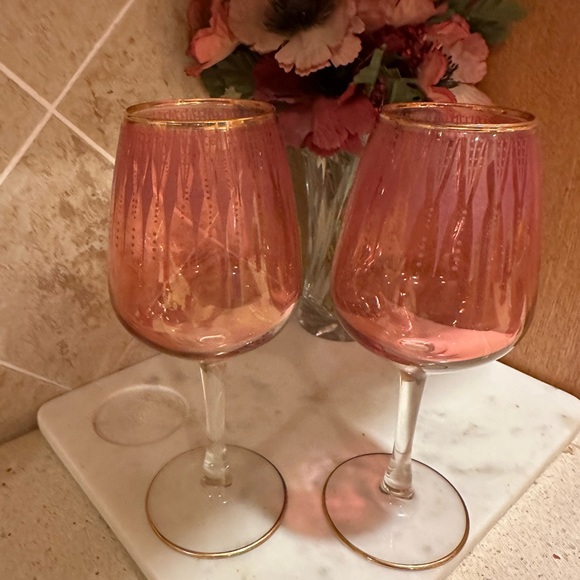 NWOT Stemmed Wine Glasses, Set of 2 - Picture 1 of 8